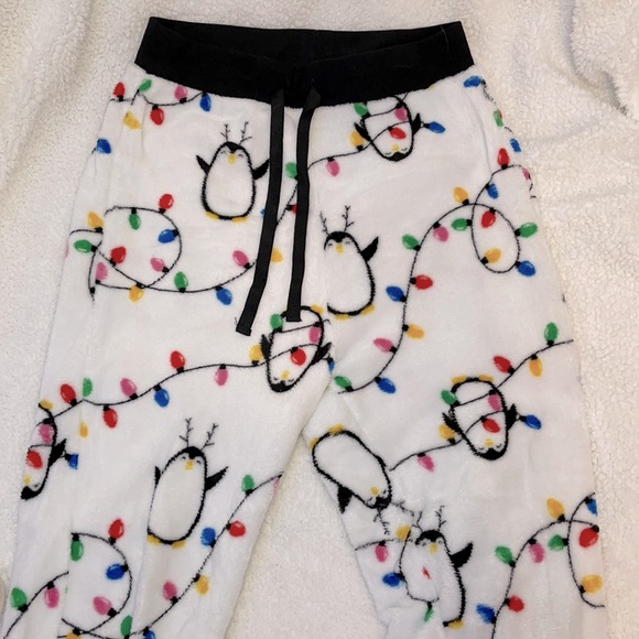 Soft and Fluffy Penguin Pj’s | Medium | Stranger Things vibes - Picture 2 of 8